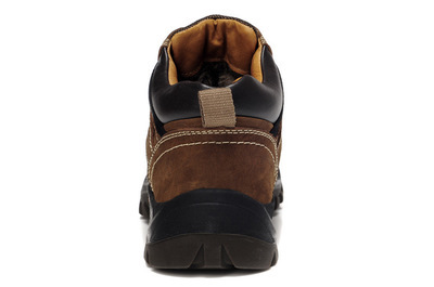 厂家直销户外登山鞋、篮球鞋、冬季女靴及中帮头层牛皮男款运动鞋批发详情